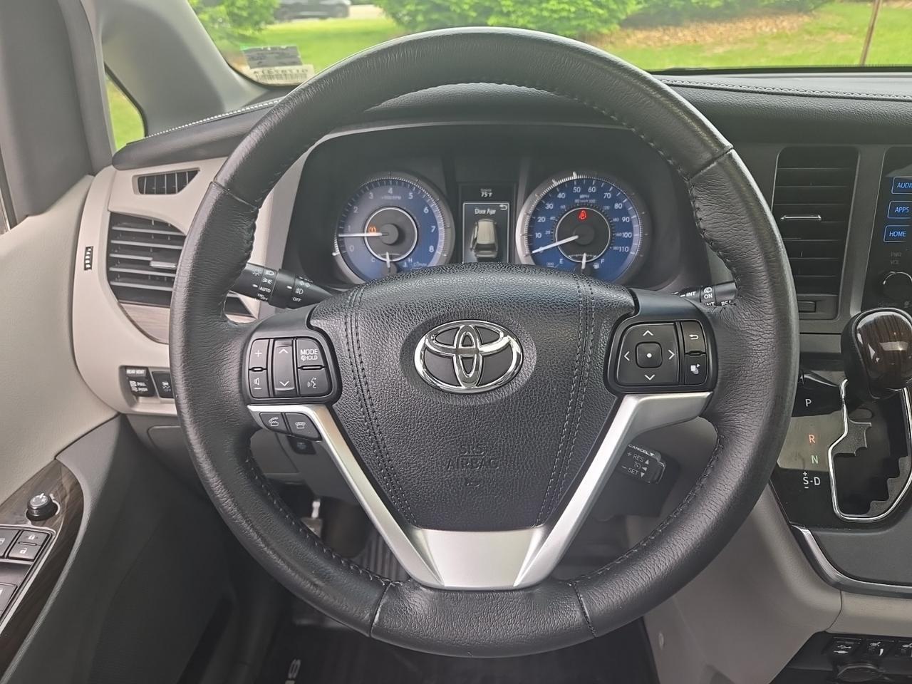 2017 Toyota Sienna XLE Premium 8 Passenger Stafford VA