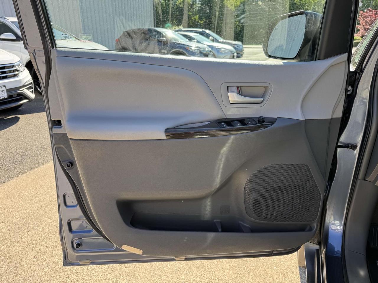 2017 Toyota Sienna XLE Fredericksburg VA