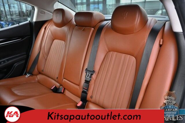 2018 Maserati Ghibli S Q4 GranLusso / AWD / AutoStart / Heated & Cooled Leather Seats / Sunroof / Harman Kardon Speakers / Blind Spot Alert / Bluetooth / Backup Camera / Keyless Entry & Start / 24 MPG Banglore