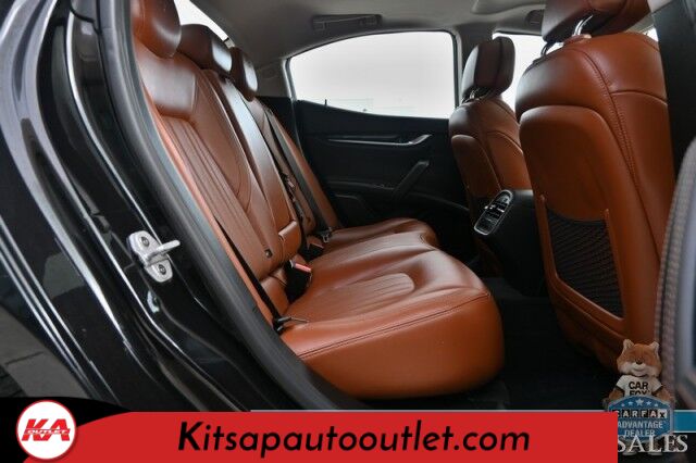 2018 Maserati Ghibli S Q4 GranLusso / AWD / AutoStart / Heated & Cooled Leather Seats / Sunroof / Harman Kardon Speakers / Blind Spot Alert / Bluetooth / Backup Camera / Keyless Entry & Start / 24 MPG Banglore