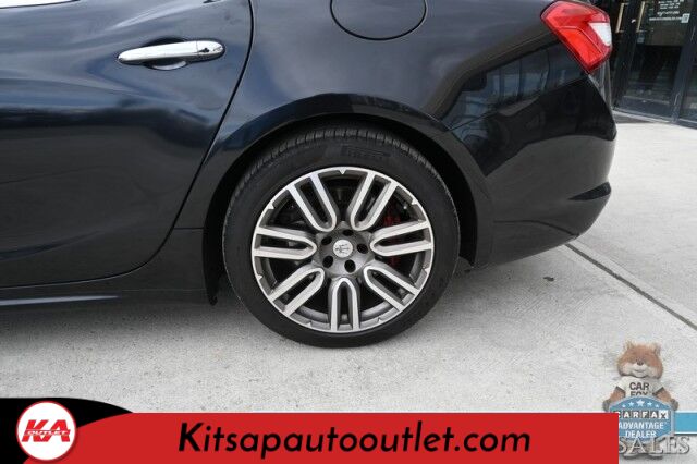 2018 Maserati Ghibli S Q4 GranLusso / AWD / AutoStart / Heated & Cooled Leather Seats / Sunroof / Harman Kardon Speakers / Blind Spot Alert / Bluetooth / Backup Camera / Keyless Entry & Start / 24 MPG Banglore