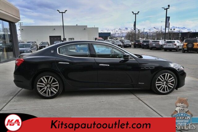 2018 Maserati Ghibli S Q4 GranLusso / AWD / AutoStart / Heated & Cooled Leather Seats / Sunroof / Harman Kardon Speakers / Blind Spot Alert / Bluetooth / Backup Camera / Keyless Entry & Start / 24 MPG Banglore