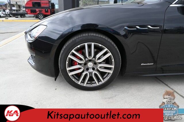2018 Maserati Ghibli S Q4 GranLusso / AWD / AutoStart / Heated & Cooled Leather Seats / Sunroof / Harman Kardon Speakers / Blind Spot Alert / Bluetooth / Backup Camera / Keyless Entry & Start / 24 MPG Banglore