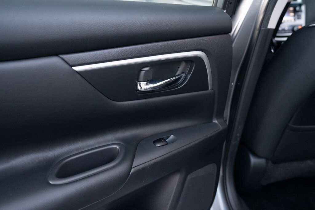 2018 Nissan Altima 2.5 SV White Marsh MD