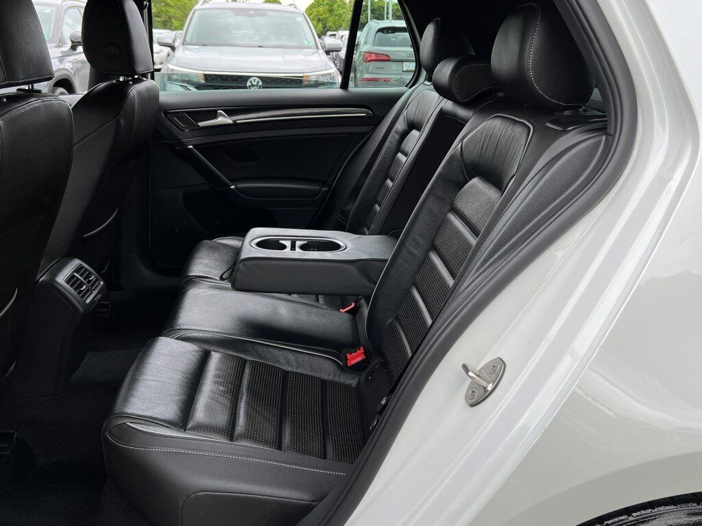 2018 Volkswagen Golf R DCC &amp; Navigation 4Motion Springfield VA