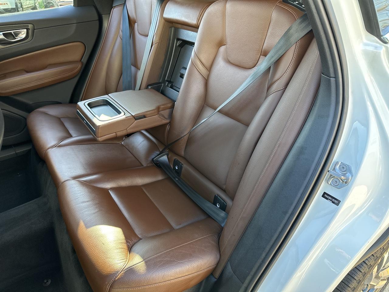 2018 Volvo XC60 T6 Momentum Chantilly VA