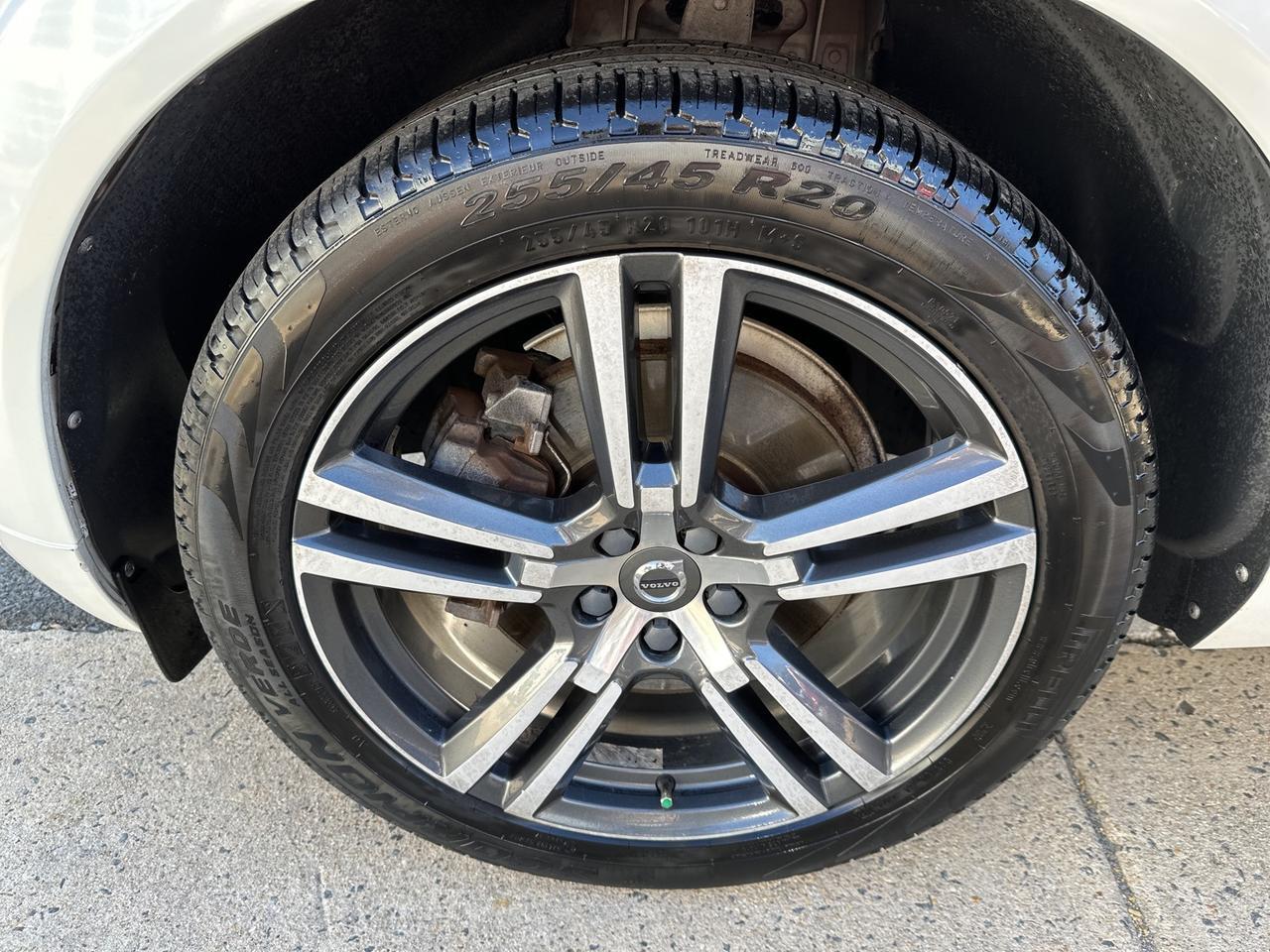 2018 Volvo XC60 T6 Momentum Chantilly VA