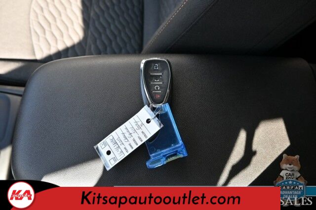 2019 Chevrolet Equinox LT / AWD / Auto Start / Power & Heats Front Cloth Seats / Apple CarPlay & Android Auto / Back Up Camera / Cruise Control / Keyless Entry & Start / Alloy Wheels / 28 MPG / Tow Pkg Banglore