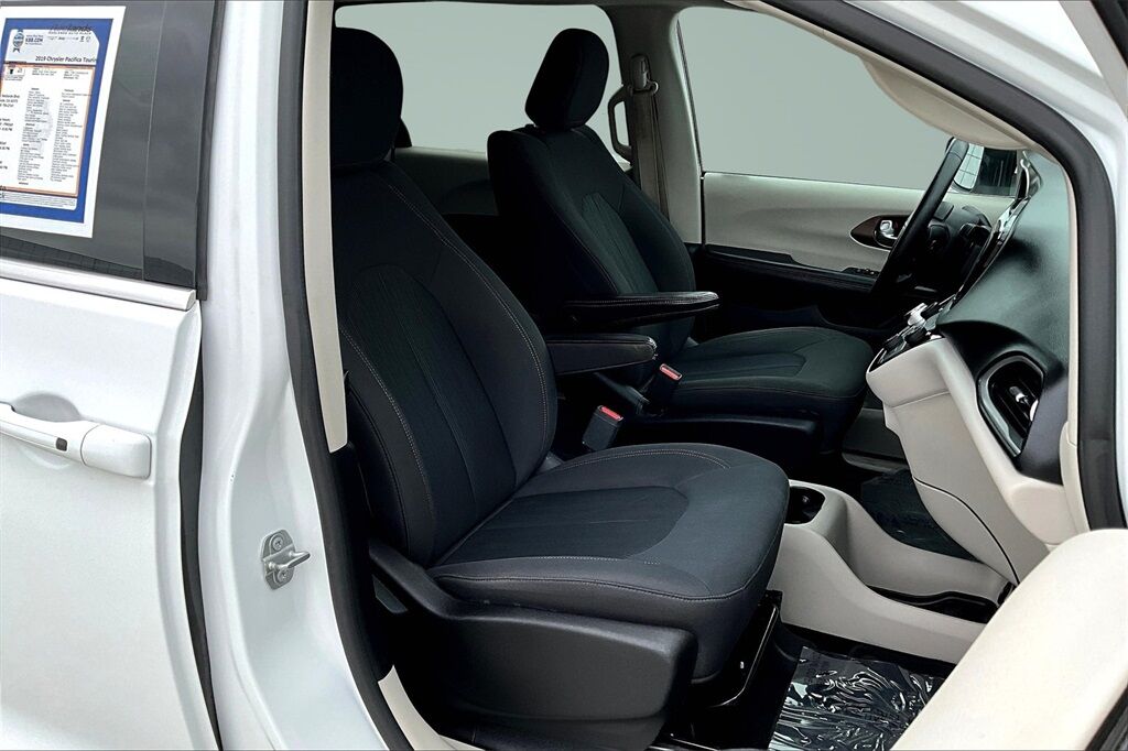 2019 Chrysler Pacifica Touring Quincy MA