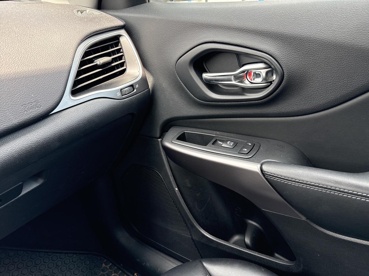 2019 Jeep Cherokee Latitude Plus Warrenton VA