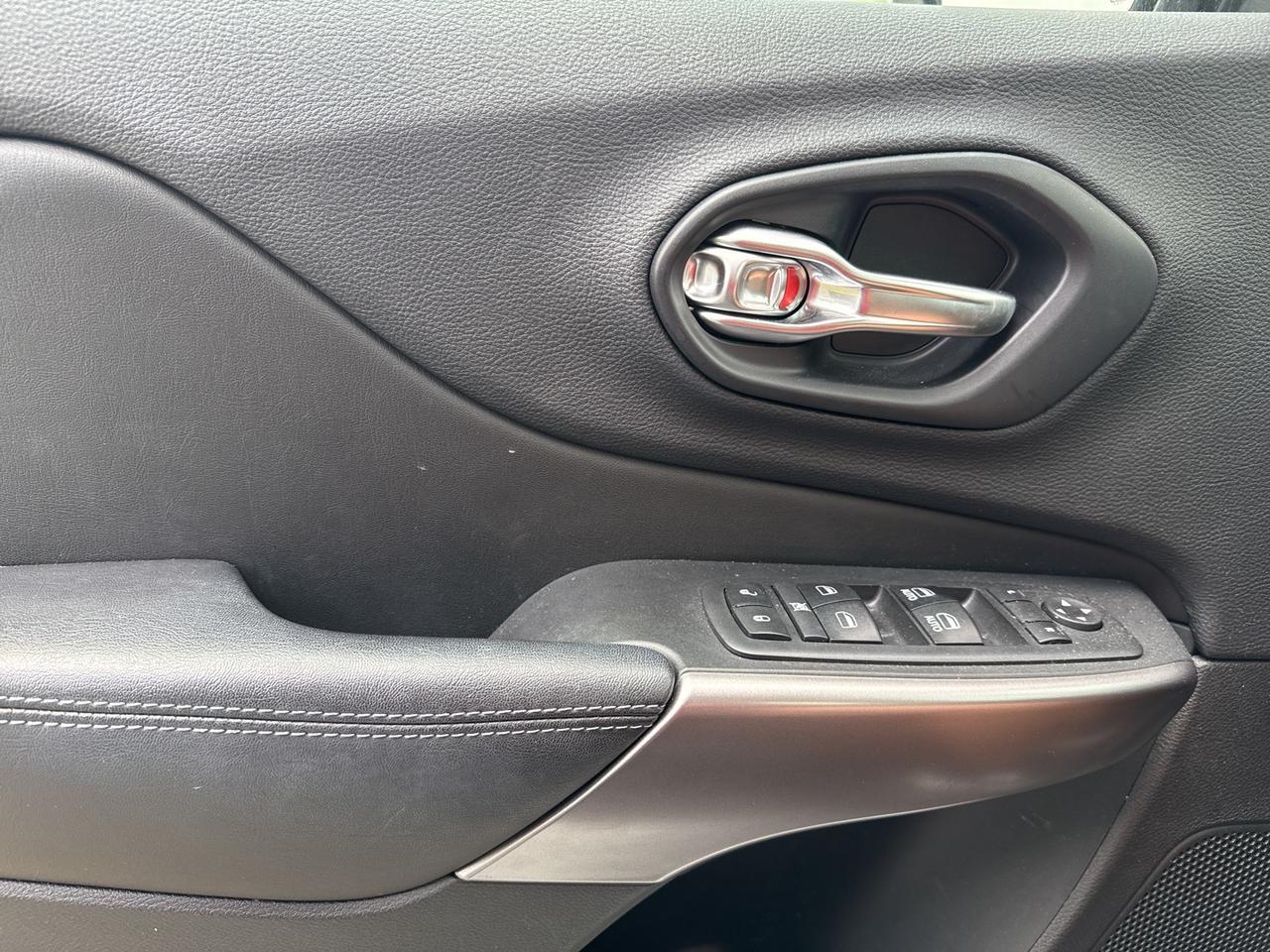 2019 Jeep Cherokee Latitude Plus Warrenton VA