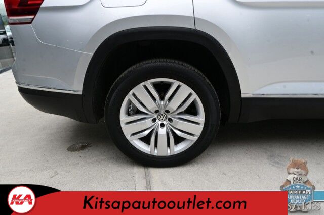 2019 Volkswagen Atlas 3.6L V6 SEL / Auto Start / Heated Leather Seats & Steering Wheel / NAV / Pano Sunroof / Adaptive Cruise / Lane Depart & Blind Spot Alert / Apple CarPlay & Android Auto / 3rd Row / Seats 7 / Tow Pkg Banglore