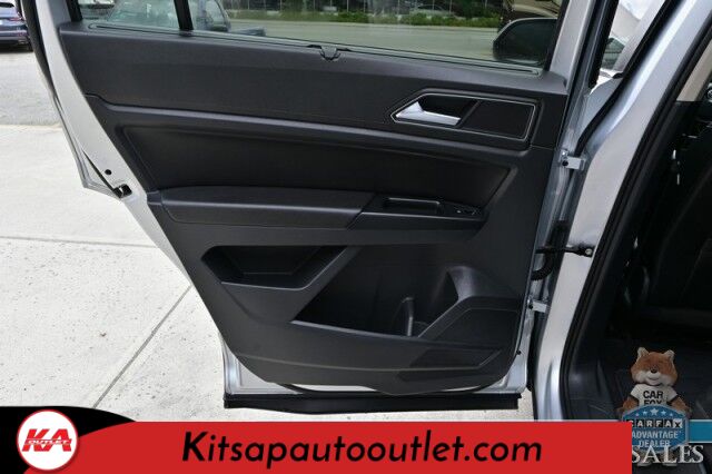 2019 Volkswagen Atlas 3.6L V6 SEL / Auto Start / Heated Leather Seats & Steering Wheel / NAV / Pano Sunroof / Adaptive Cruise / Lane Depart & Blind Spot Alert / Apple CarPlay & Android Auto / 3rd Row / Seats 7 / Tow Pkg Banglore