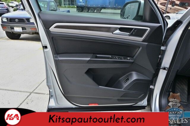 2019 Volkswagen Atlas 3.6L V6 SEL / Auto Start / Heated Leather Seats & Steering Wheel / NAV / Pano Sunroof / Adaptive Cruise / Lane Depart & Blind Spot Alert / Apple CarPlay & Android Auto / 3rd Row / Seats 7 / Tow Pkg Banglore