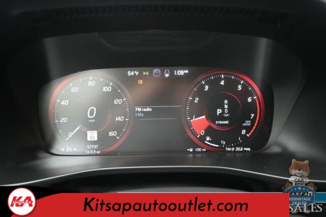 2019 Volvo XC40 Momentum / AWD / Vision Pkg / Power & Heated Leather Seats / Heated Steering Wheel / Lane Departure & Blind Spot Alert / Apple CarPlay & Android Auto / Back Up Camera / Front & Rear Park Assist / 31 MPG Banglore