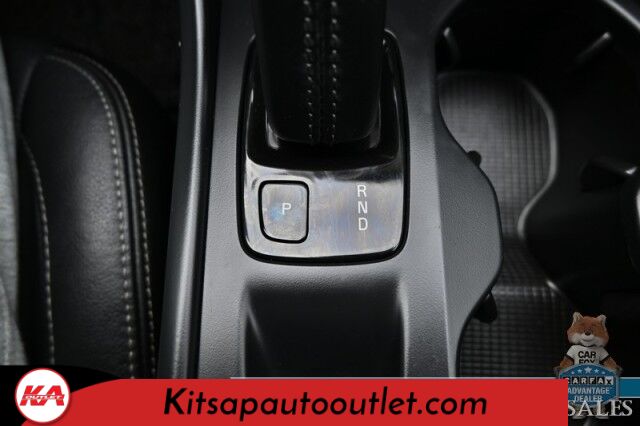 2019 Volvo XC40 Momentum / AWD / Vision Pkg / Power & Heated Leather Seats / Heated Steering Wheel / Lane Departure & Blind Spot Alert / Apple CarPlay & Android Auto / Back Up Camera / Front & Rear Park Assist / 31 MPG Banglore