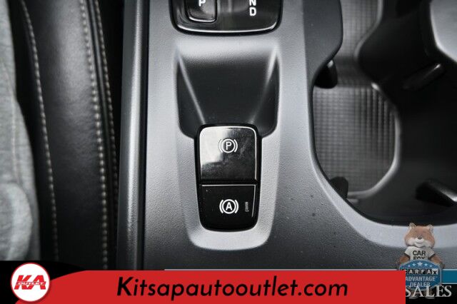 2019 Volvo XC40 Momentum / AWD / Vision Pkg / Power & Heated Leather Seats / Heated Steering Wheel / Lane Departure & Blind Spot Alert / Apple CarPlay & Android Auto / Back Up Camera / Front & Rear Park Assist / 31 MPG Banglore