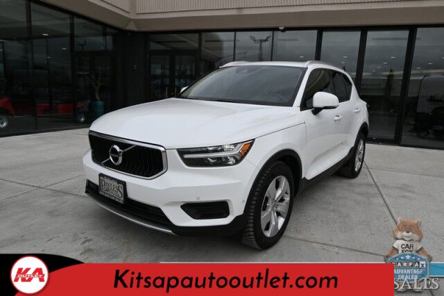 2019 Volvo XC40 Momentum / AWD / Vision Pkg / Power & Heated Leather Seats / Heated Steering Wheel / Lane Departure & Blind Spot Alert / Apple CarPlay & Android Auto / Back Up Camera / Front & Rear Park Assist / 31 MPG Banglore