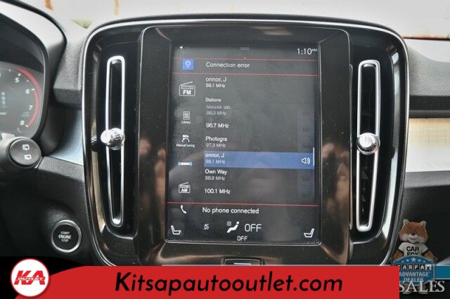 2019 Volvo XC40 Momentum / AWD / Vision Pkg / Power & Heated Leather Seats / Heated Steering Wheel / Lane Departure & Blind Spot Alert / Apple CarPlay & Android Auto / Back Up Camera / Front & Rear Park Assist / 31 MPG Banglore