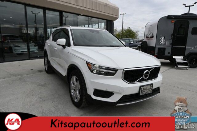 2019 Volvo XC40 Momentum / AWD / Vision Pkg / Power & Heated Leather Seats / Heated Steering Wheel / Lane Departure & Blind Spot Alert / Apple CarPlay & Android Auto / Back Up Camera / Front & Rear Park Assist / 31 MPG Banglore