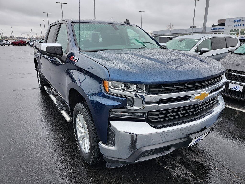2020 Chevrolet SILVERADO 1500 LT Green Bay WI