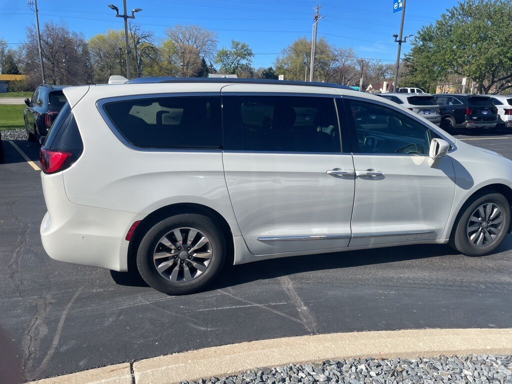 2020 Chrysler Pacifica Touring L Plus Kenosha WI