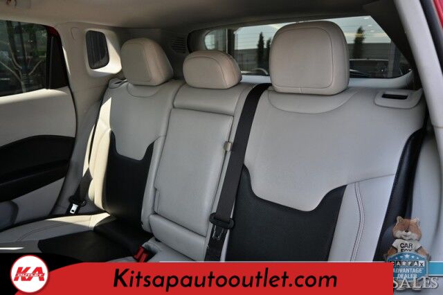 2020 Jeep Compass Limited / 4X4 / AutoStart / Power & Heated Leather Seats / Heated Steering Wheel / Apple CarPlay & Android Auto / Back Up Camera / Cruise Control / Keyless Entry & Start / Alloy Wheels / 30 MPG / 1-Owner Banglore