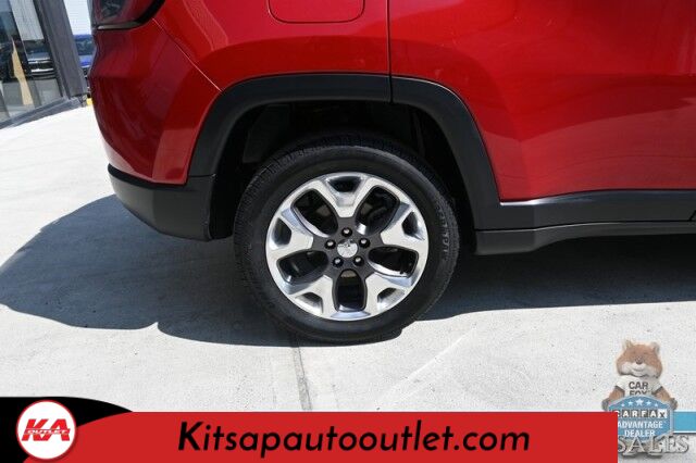 2020 Jeep Compass Limited / 4X4 / AutoStart / Power & Heated Leather Seats / Heated Steering Wheel / Apple CarPlay & Android Auto / Back Up Camera / Cruise Control / Keyless Entry & Start / Alloy Wheels / 30 MPG / 1-Owner Banglore