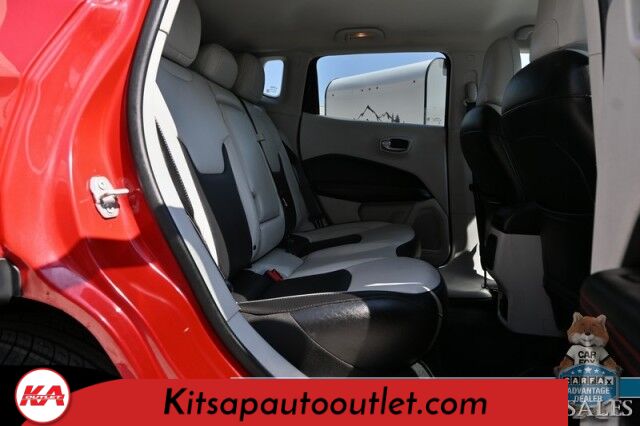 2020 Jeep Compass Limited / 4X4 / AutoStart / Power & Heated Leather Seats / Heated Steering Wheel / Apple CarPlay & Android Auto / Back Up Camera / Cruise Control / Keyless Entry & Start / Alloy Wheels / 30 MPG / 1-Owner Banglore