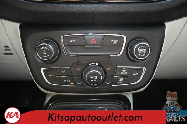 2020 Jeep Compass Limited / 4X4 / AutoStart / Power & Heated Leather Seats / Heated Steering Wheel / Apple CarPlay & Android Auto / Back Up Camera / Cruise Control / Keyless Entry & Start / Alloy Wheels / 30 MPG / 1-Owner Banglore