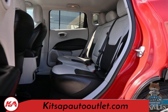 2020 Jeep Compass Limited / 4X4 / AutoStart / Power & Heated Leather Seats / Heated Steering Wheel / Apple CarPlay & Android Auto / Back Up Camera / Cruise Control / Keyless Entry & Start / Alloy Wheels / 30 MPG / 1-Owner Banglore