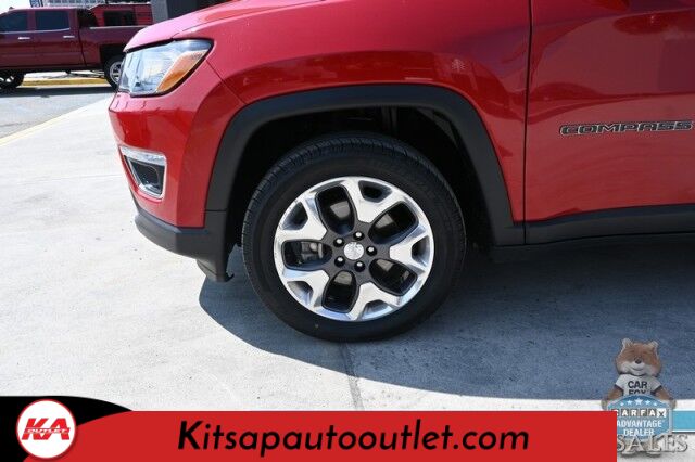 2020 Jeep Compass Limited / 4X4 / AutoStart / Power & Heated Leather Seats / Heated Steering Wheel / Apple CarPlay & Android Auto / Back Up Camera / Cruise Control / Keyless Entry & Start / Alloy Wheels / 30 MPG / 1-Owner Banglore