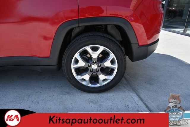 2020 Jeep Compass Limited / 4X4 / AutoStart / Power & Heated Leather Seats / Heated Steering Wheel / Apple CarPlay & Android Auto / Back Up Camera / Cruise Control / Keyless Entry & Start / Alloy Wheels / 30 MPG / 1-Owner Banglore