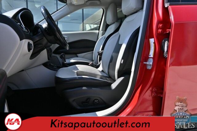 2020 Jeep Compass Limited / 4X4 / AutoStart / Power & Heated Leather Seats / Heated Steering Wheel / Apple CarPlay & Android Auto / Back Up Camera / Cruise Control / Keyless Entry & Start / Alloy Wheels / 30 MPG / 1-Owner Banglore