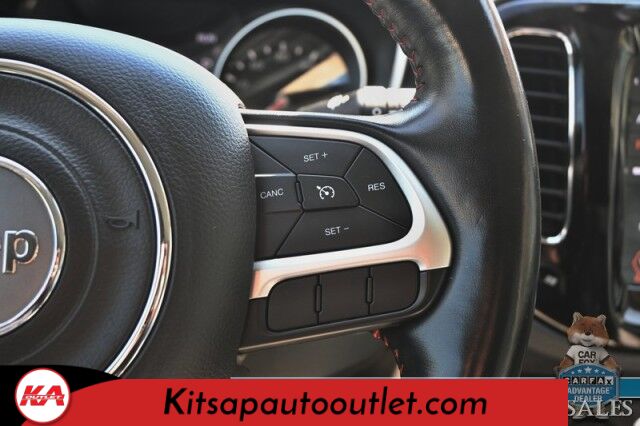 2020 Jeep Compass Limited / 4X4 / AutoStart / Power & Heated Leather Seats / Heated Steering Wheel / Apple CarPlay & Android Auto / Back Up Camera / Cruise Control / Keyless Entry & Start / Alloy Wheels / 30 MPG / 1-Owner Banglore