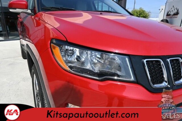 2020 Jeep Compass Limited / 4X4 / AutoStart / Power & Heated Leather Seats / Heated Steering Wheel / Apple CarPlay & Android Auto / Back Up Camera / Cruise Control / Keyless Entry & Start / Alloy Wheels / 30 MPG / 1-Owner Banglore