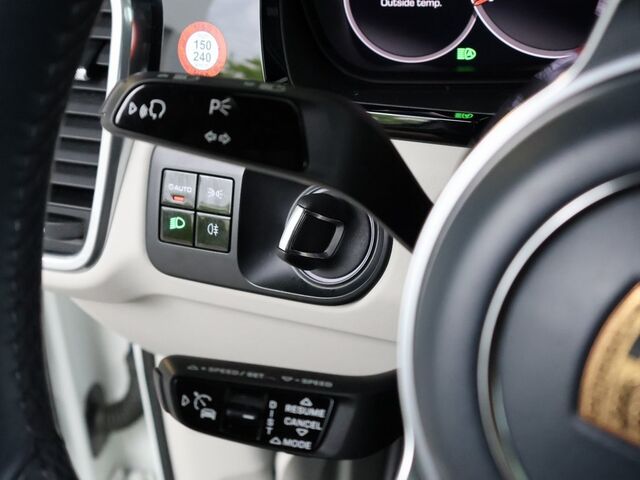 2020 Porsche Cayenne  Merriam KS