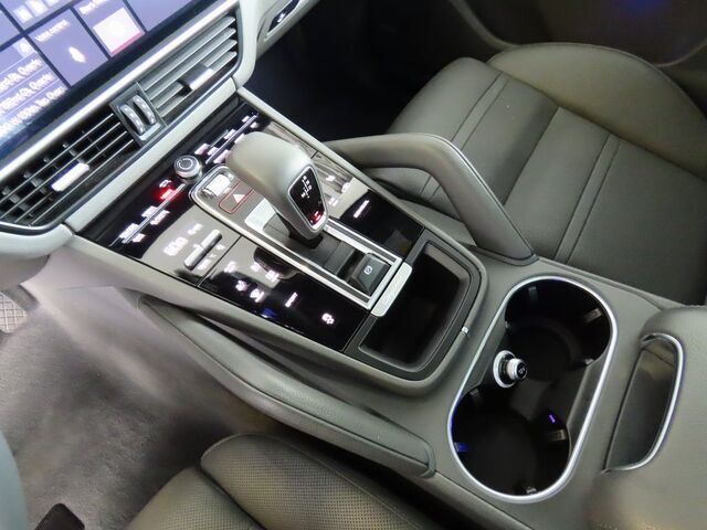 2020 Porsche Cayenne  Merriam KS