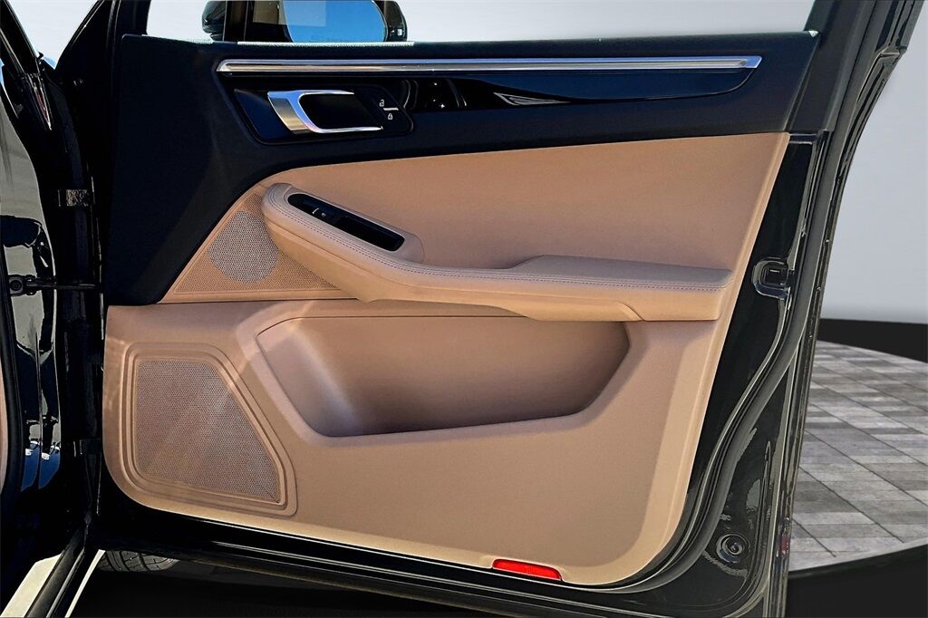 2020 Porsche Macan Base Quincy MA