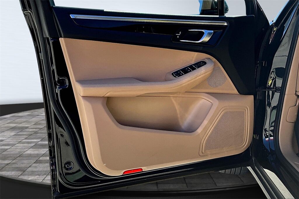 2020 Porsche Macan Base Quincy MA