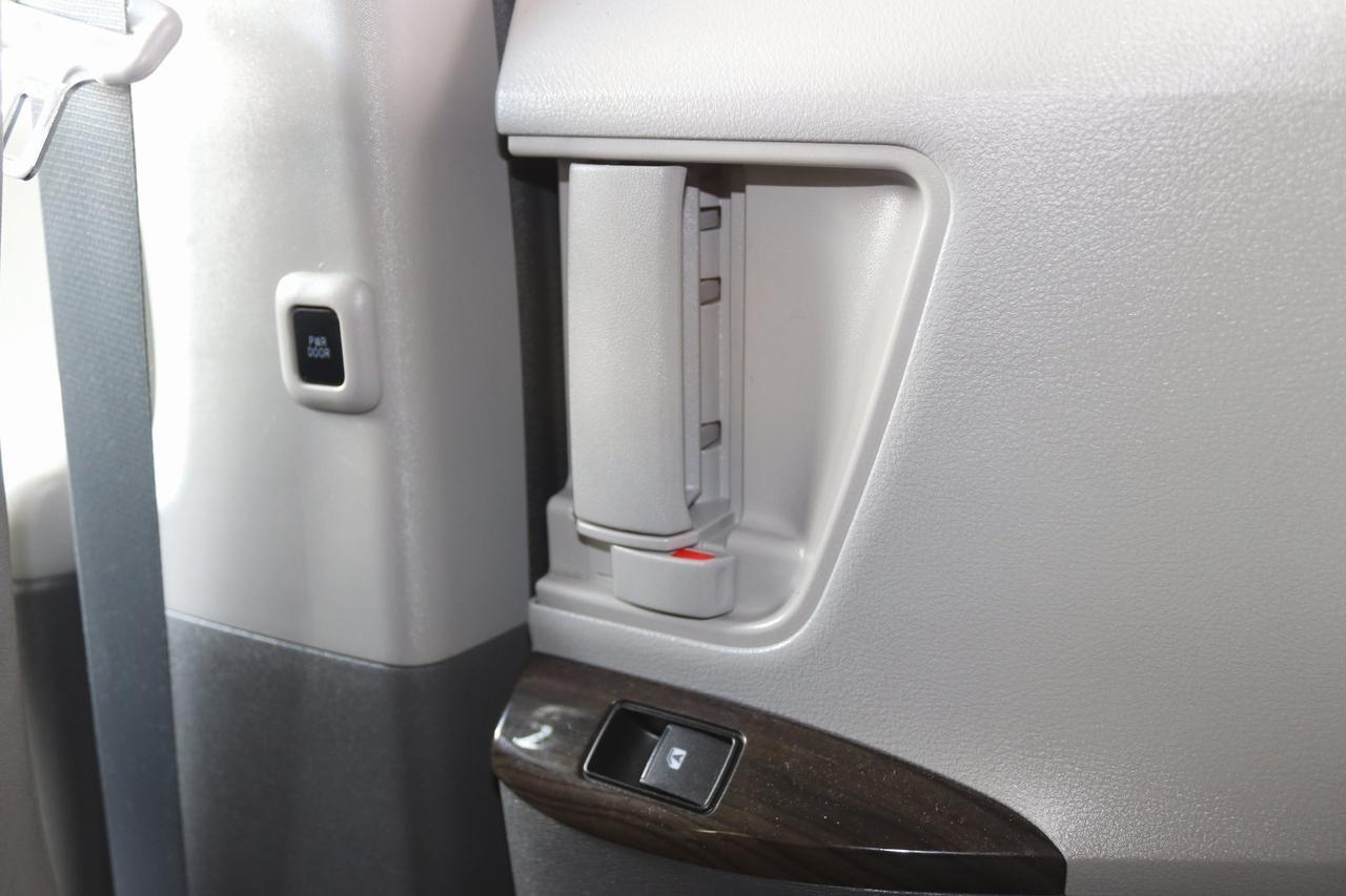 2020 Toyota Sienna XLE Fredericksburg VA