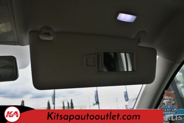 2020 Volkswagen Tiguan SE / AWD / Power & Heated Leather Seats / Panoramic Sunroof / Blind Spot Alert / Apple CarPlay & Android Auto / Wireless Phone Charger / Keyless Entry & Start / Back Up Camera / Tow Pkg / 27 MPG Banglore