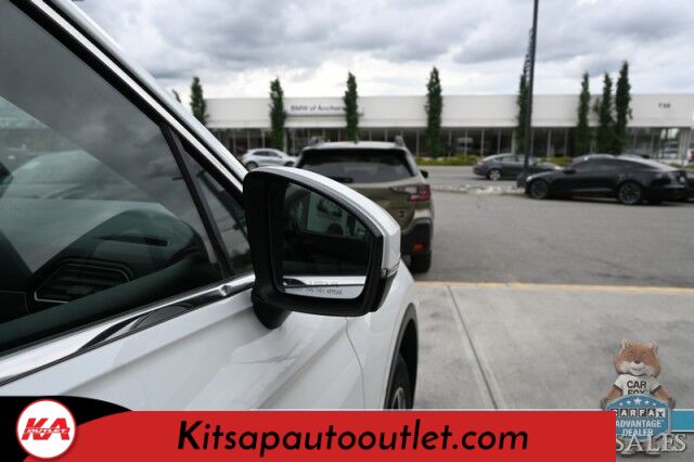 2020 Volkswagen Tiguan SE / AWD / Power & Heated Leather Seats / Panoramic Sunroof / Blind Spot Alert / Apple CarPlay & Android Auto / Wireless Phone Charger / Keyless Entry & Start / Back Up Camera / Tow Pkg / 27 MPG Banglore