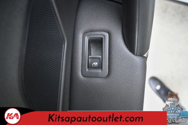 2020 Volkswagen Tiguan SE / AWD / Power & Heated Leather Seats / Panoramic Sunroof / Blind Spot Alert / Apple CarPlay & Android Auto / Wireless Phone Charger / Keyless Entry & Start / Back Up Camera / Tow Pkg / 27 MPG Banglore