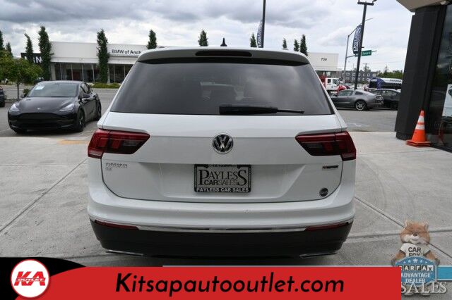 2020 Volkswagen Tiguan SE / AWD / Power & Heated Leather Seats / Panoramic Sunroof / Blind Spot Alert / Apple CarPlay & Android Auto / Wireless Phone Charger / Keyless Entry & Start / Back Up Camera / Tow Pkg / 27 MPG Banglore