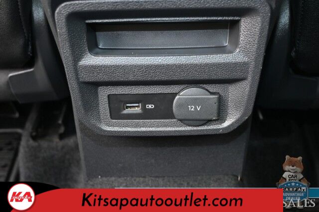 2020 Volkswagen Tiguan SE / AWD / Power & Heated Leather Seats / Panoramic Sunroof / Blind Spot Alert / Apple CarPlay & Android Auto / Wireless Phone Charger / Keyless Entry & Start / Back Up Camera / Tow Pkg / 27 MPG Banglore