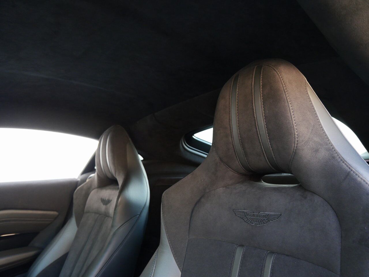 2021 Aston Martin Vantage Lawrence KS