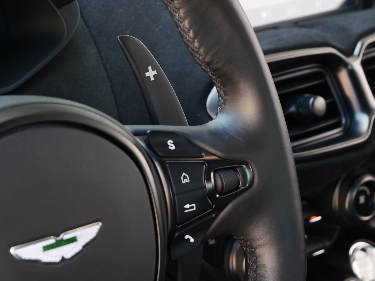 2021 Aston Martin Vantage Lawrence KS