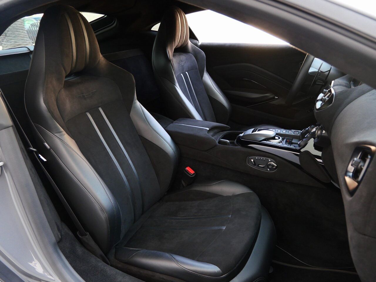 2021 Aston Martin Vantage Lawrence KS