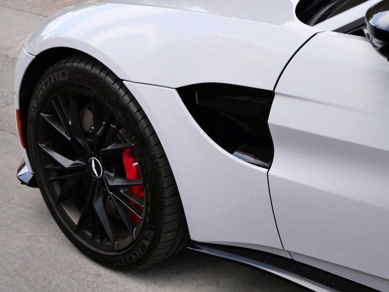 2021 Aston Martin Vantage Lawrence KS